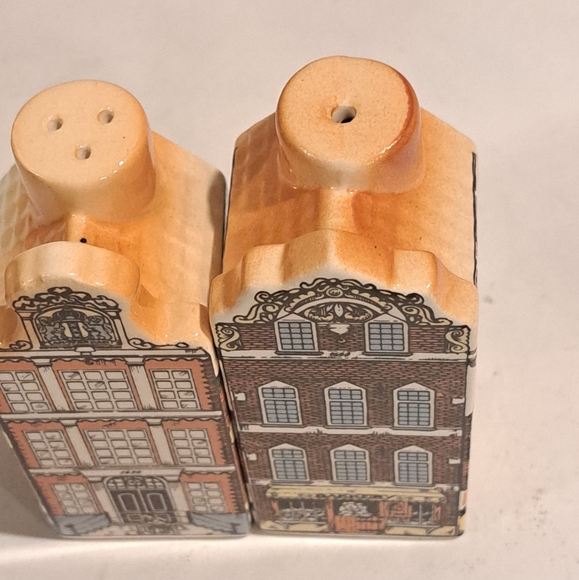 Vintage porcelain salt and pepper shakers  kitchen décor gift idea - Picture 8 of 10